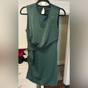 Green ruched women’s mini dress - medium